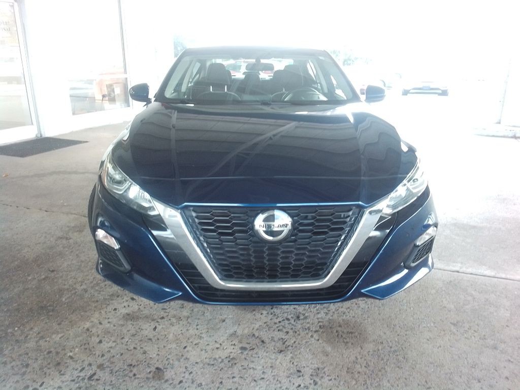 2019 Nissan Altima Image 2