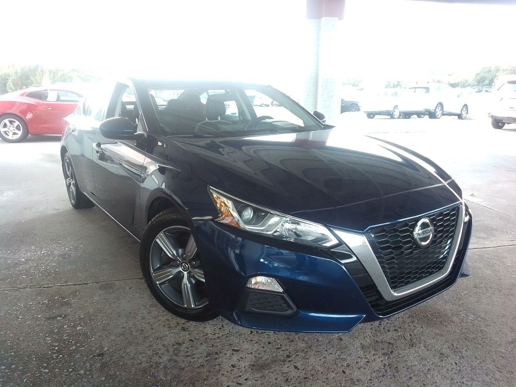 2019 Nissan Altima Image 3