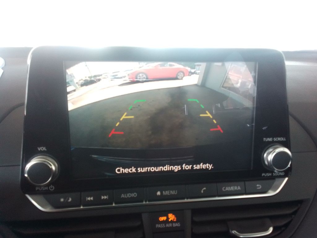 2019 Nissan Altima Image 12