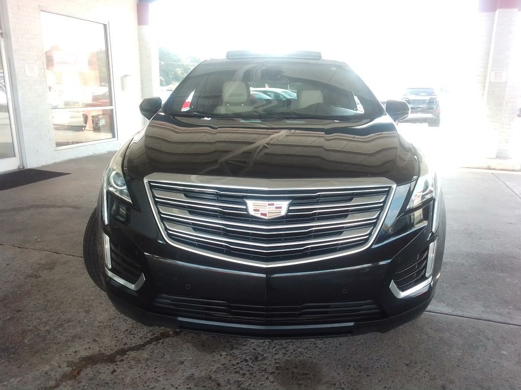 2018 Cadillac XT5 Image 2