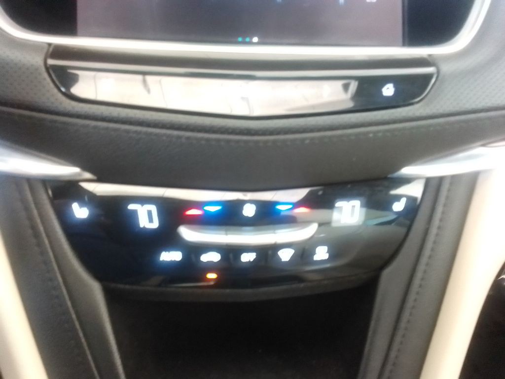 2018 Cadillac XT5 Image 11