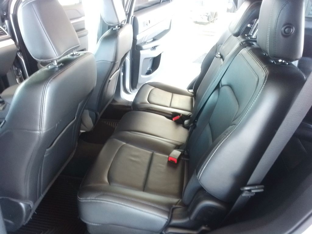 2018 Ford Explorer Image 18