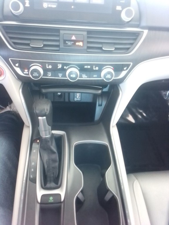 2018 Honda Accord Image 10