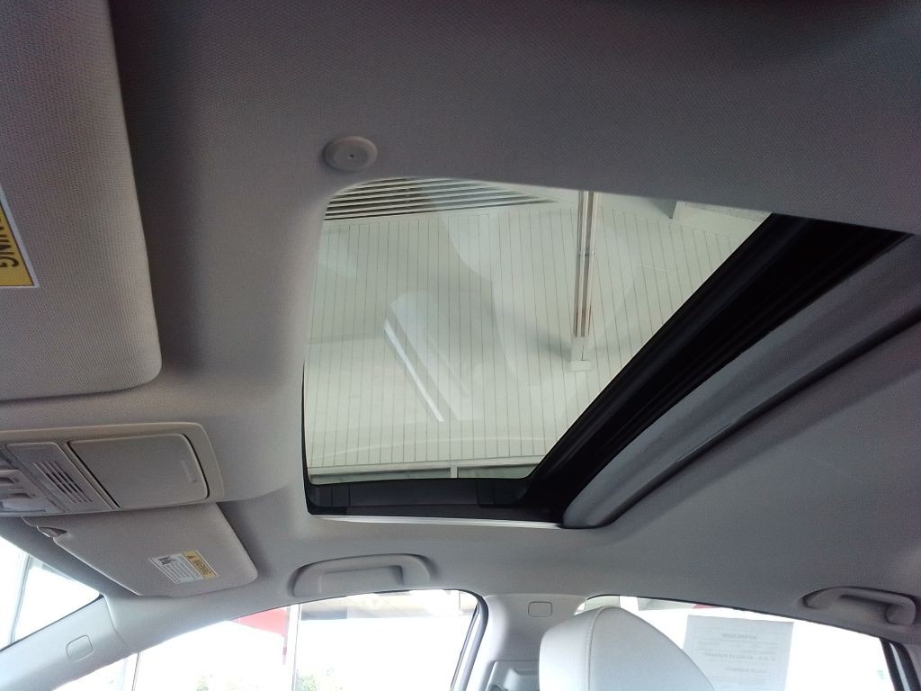 2018 Honda Accord Image 16