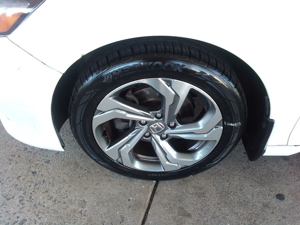 2018 Honda Accord Image 28