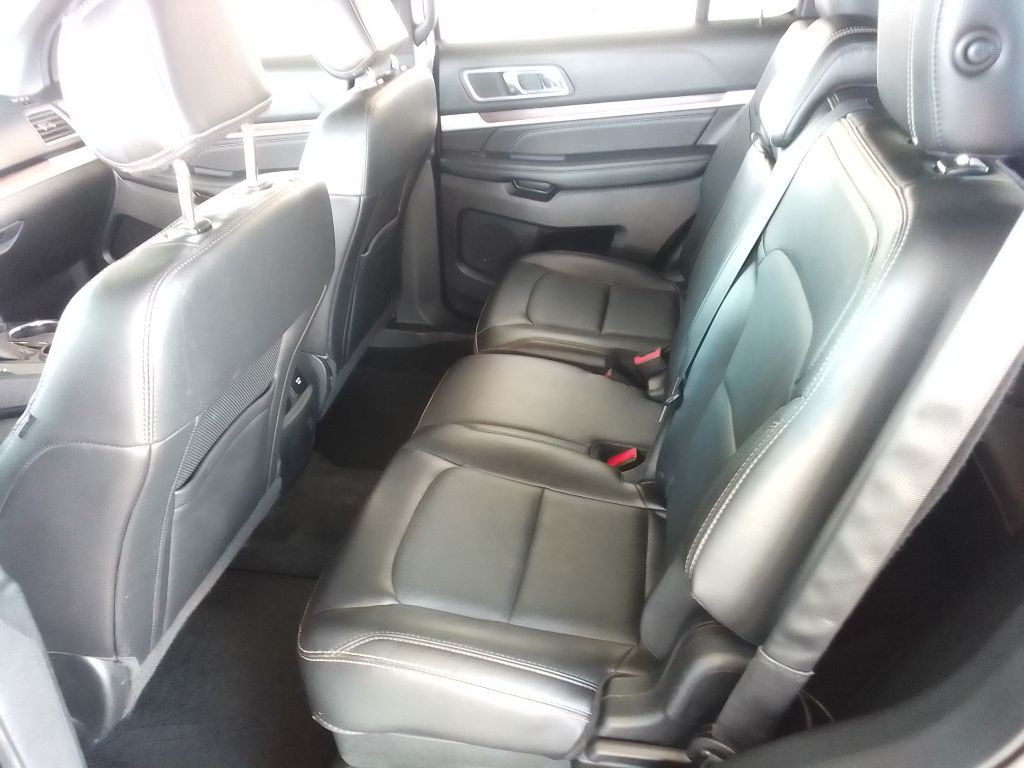 2017 Ford Explorer Image 18