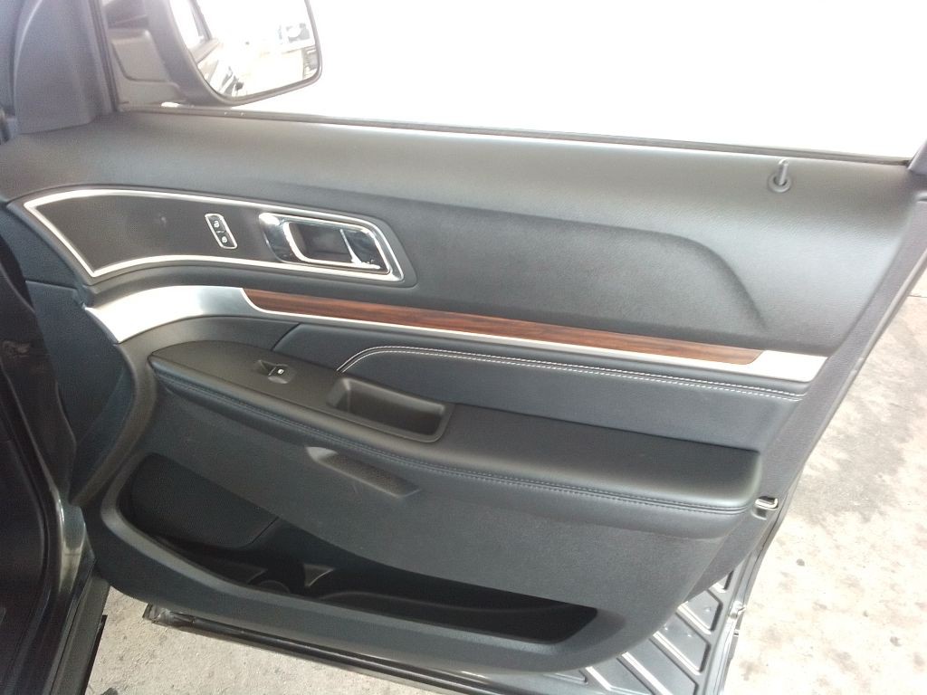 2017 Ford Explorer Image 27