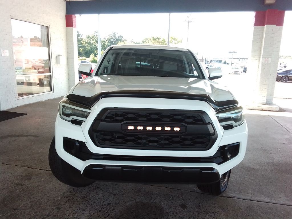 2016 Toyota Tacoma Image 2