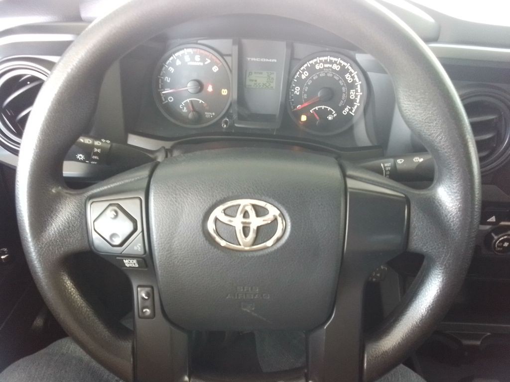 2016 Toyota Tacoma Image 8