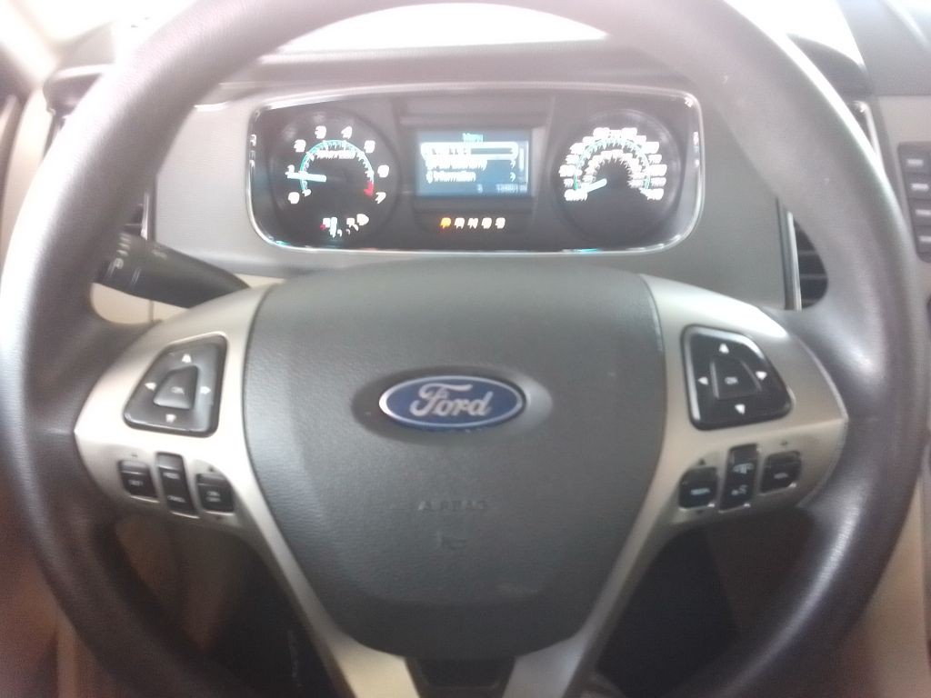 2018 Ford Taurus Image 8