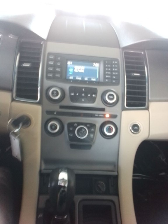 2018 Ford Taurus Image 12