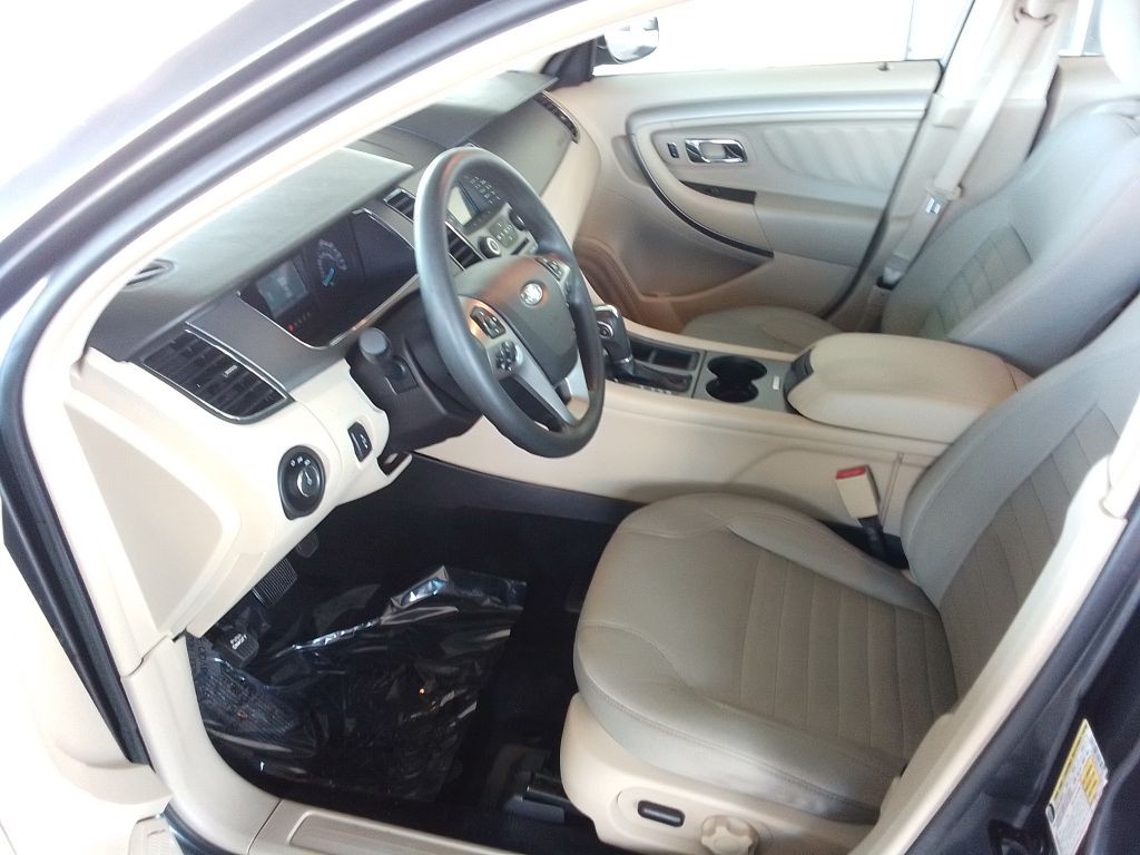 2018 Ford Taurus Image 13