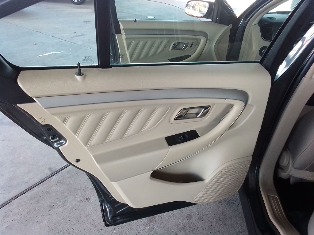 2018 Ford Taurus Image 19