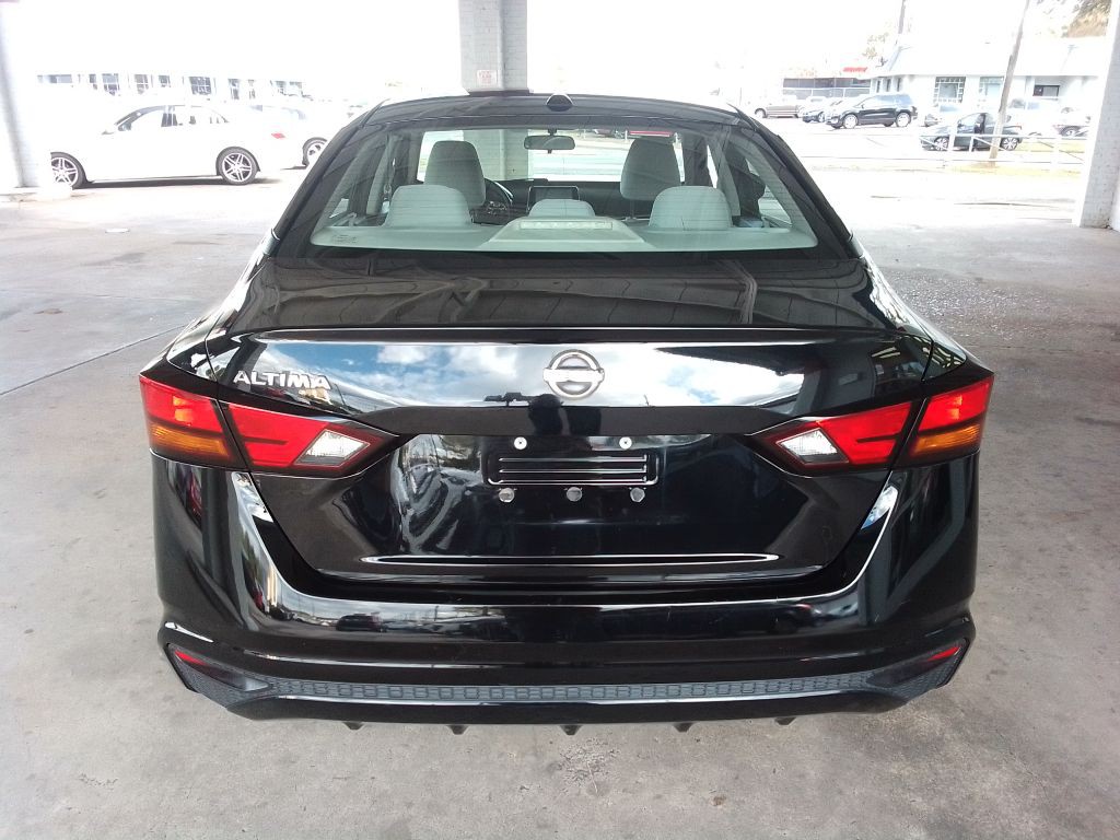 2019 Nissan Altima Image 6
