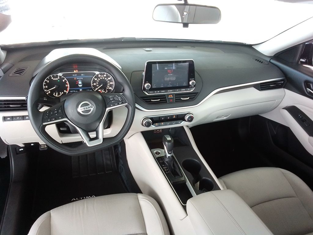 2019 Nissan Altima Image 7