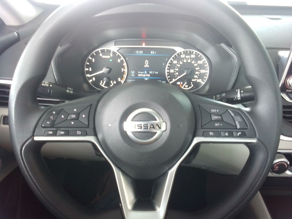 2019 Nissan Altima Image 8