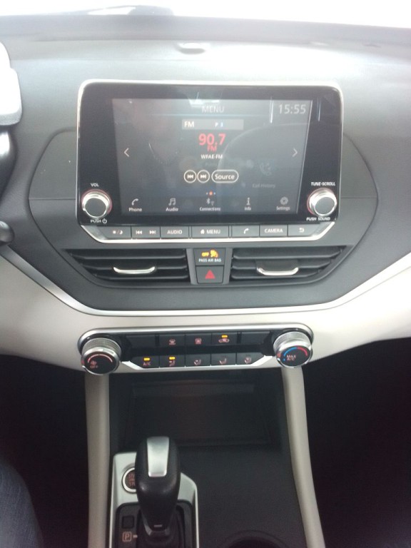 2019 Nissan Altima Image 9