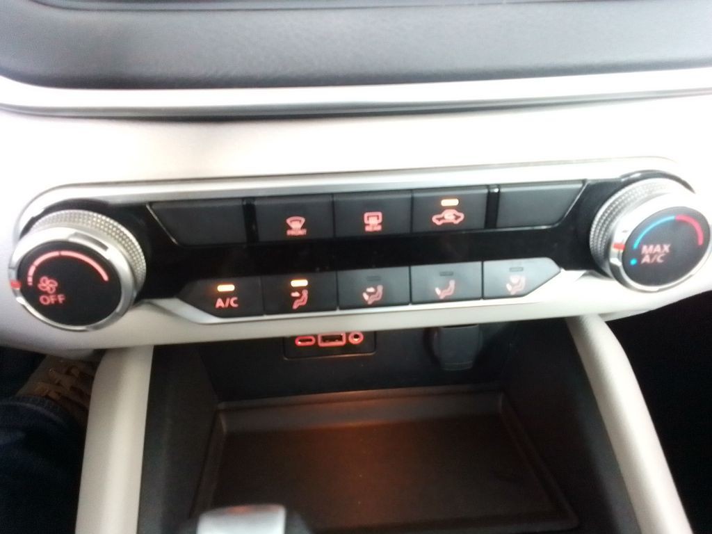 2019 Nissan Altima Image 11