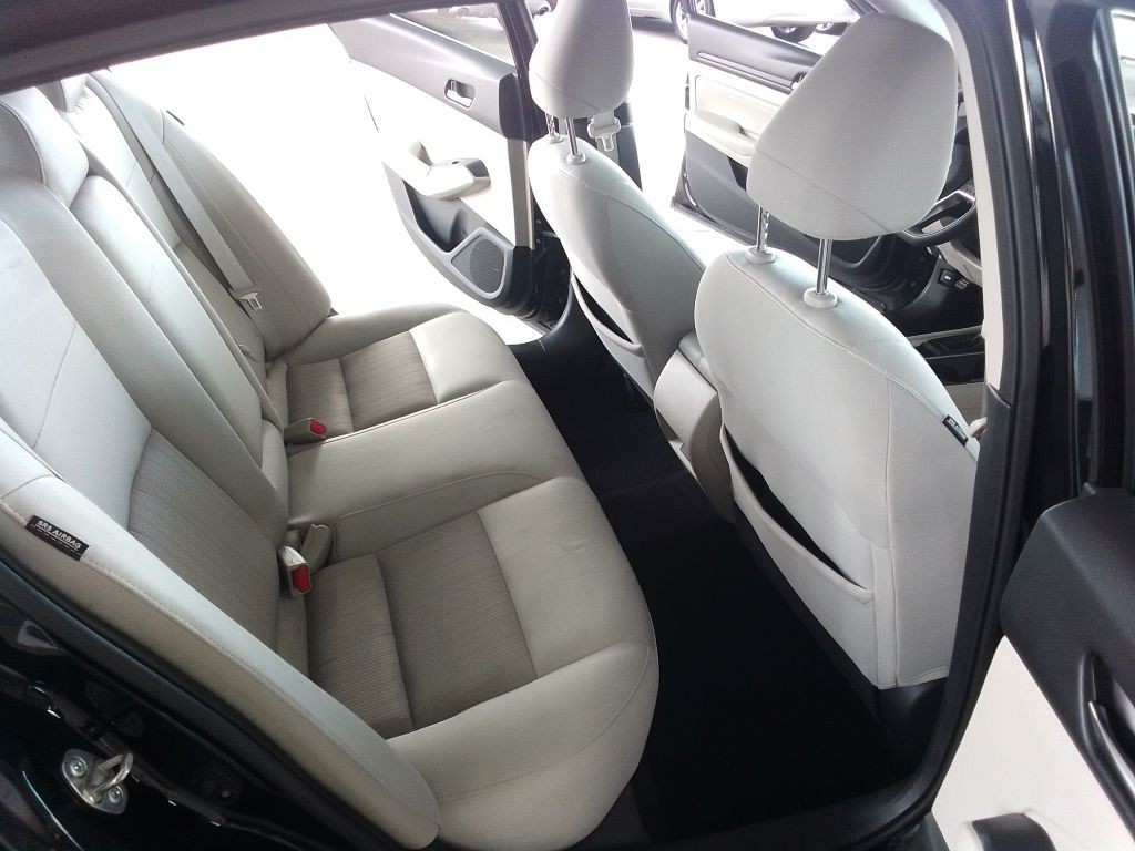 2019 Nissan Altima Image 17