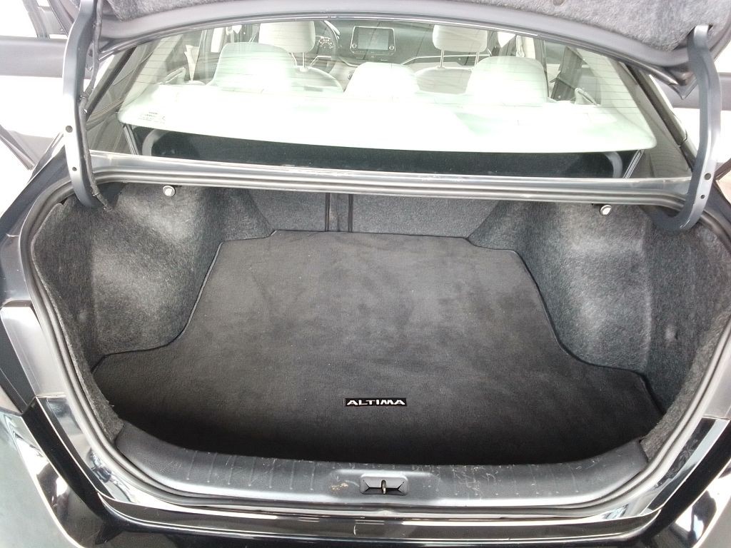 2019 Nissan Altima Image 18