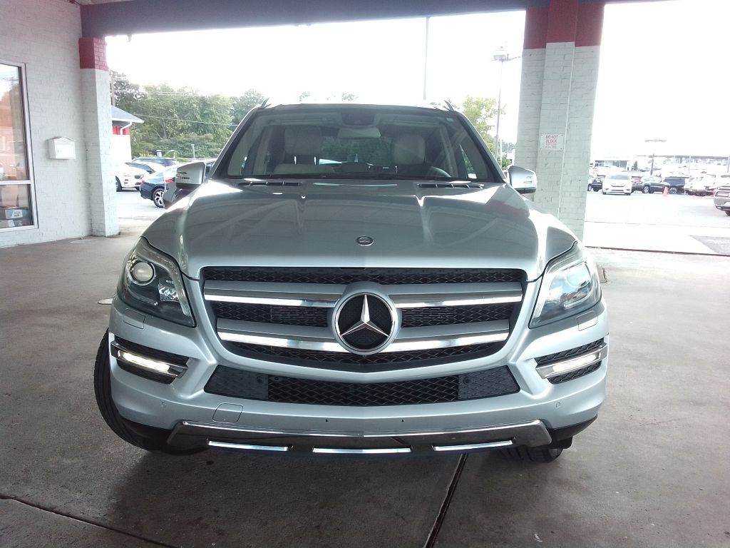 2014 Mercedes-Benz GL-Class Image 2