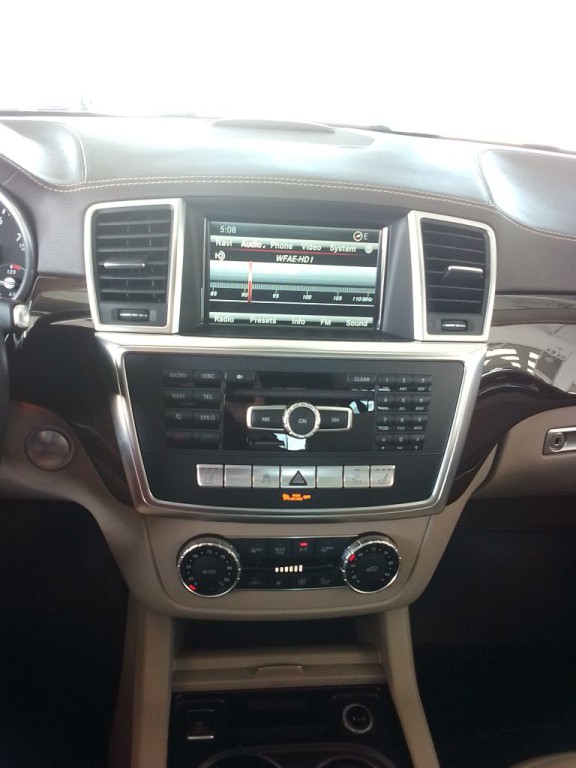 2014 Mercedes-Benz GL-Class Image 9