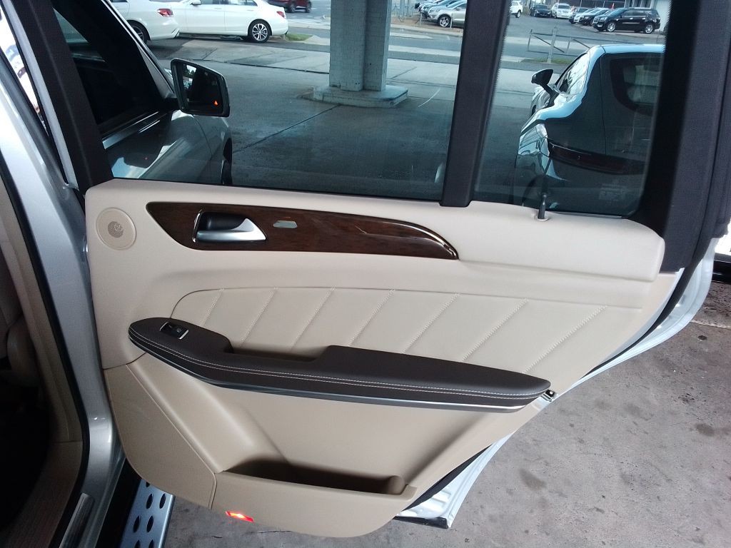 2014 Mercedes-Benz GL-Class Image 27