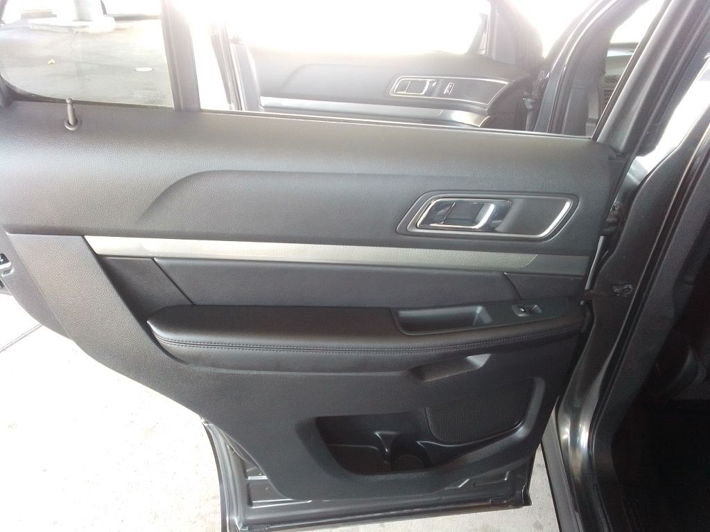 2018 Ford Explorer Image 23