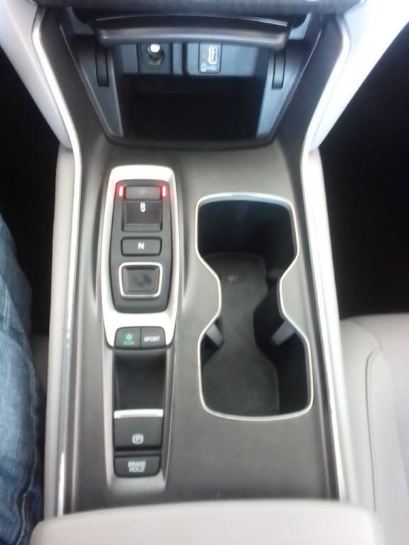 2019 Honda Accord Image 10