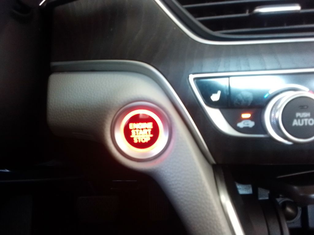2019 Honda Accord Image 13