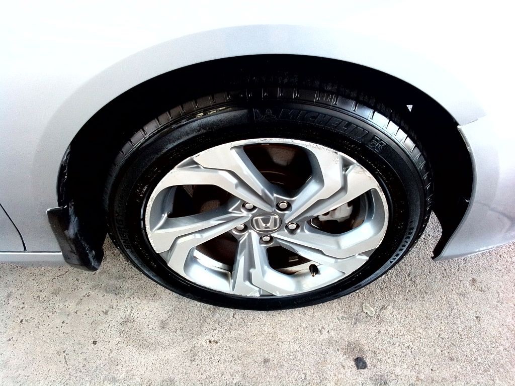 2019 Honda Accord Image 28