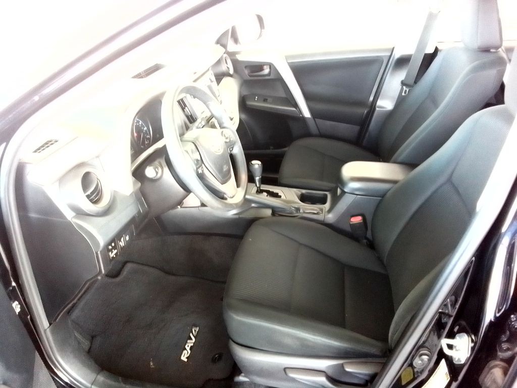 2017 Toyota Rav4 Image 12