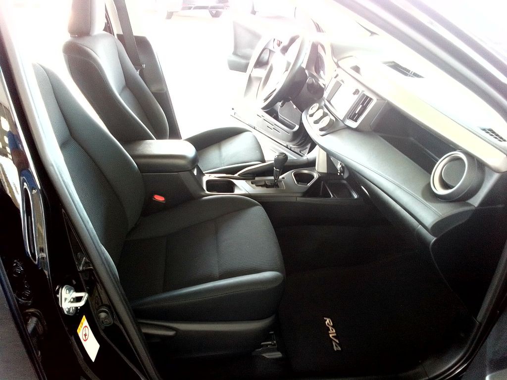 2017 Toyota Rav4 Image 14
