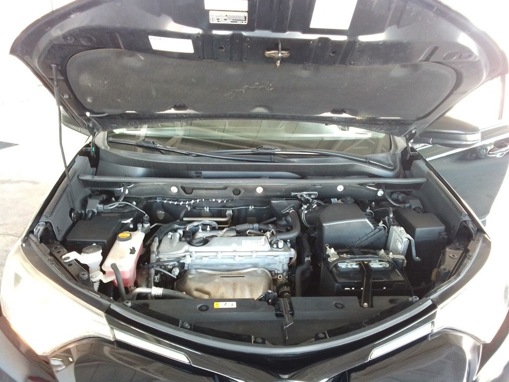 2017 Toyota Rav4 Image 21