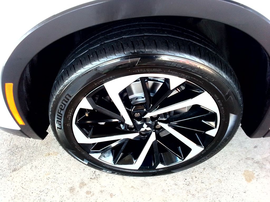 2022 Mitsubishi Outlander Image 27