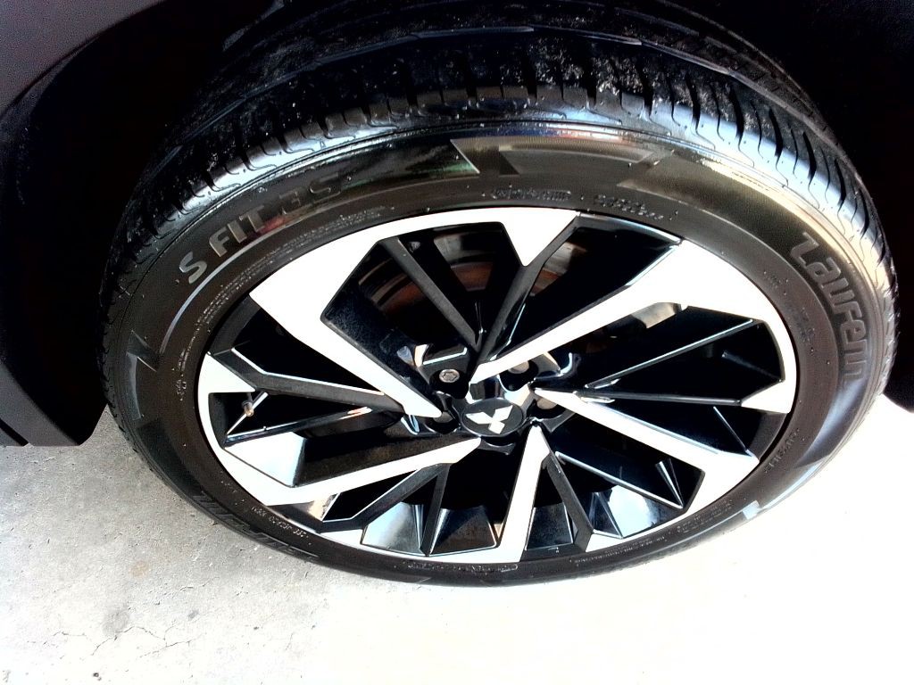 2022 Mitsubishi Outlander Image 28
