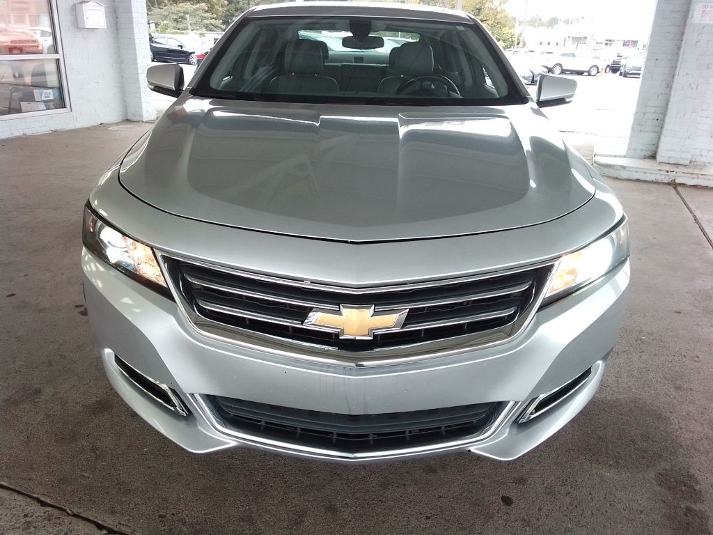 2019 Chevrolet Impala Image 2