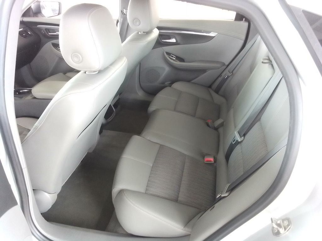 2019 Chevrolet Impala Image 13