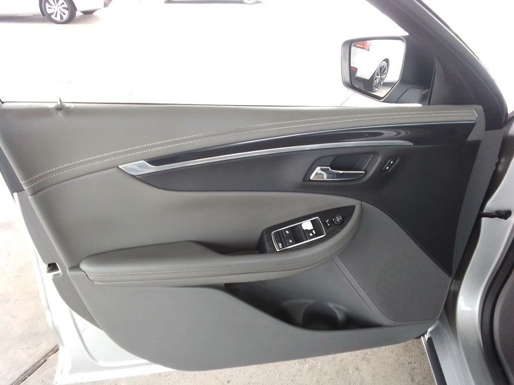 2019 Chevrolet Impala Image 17
