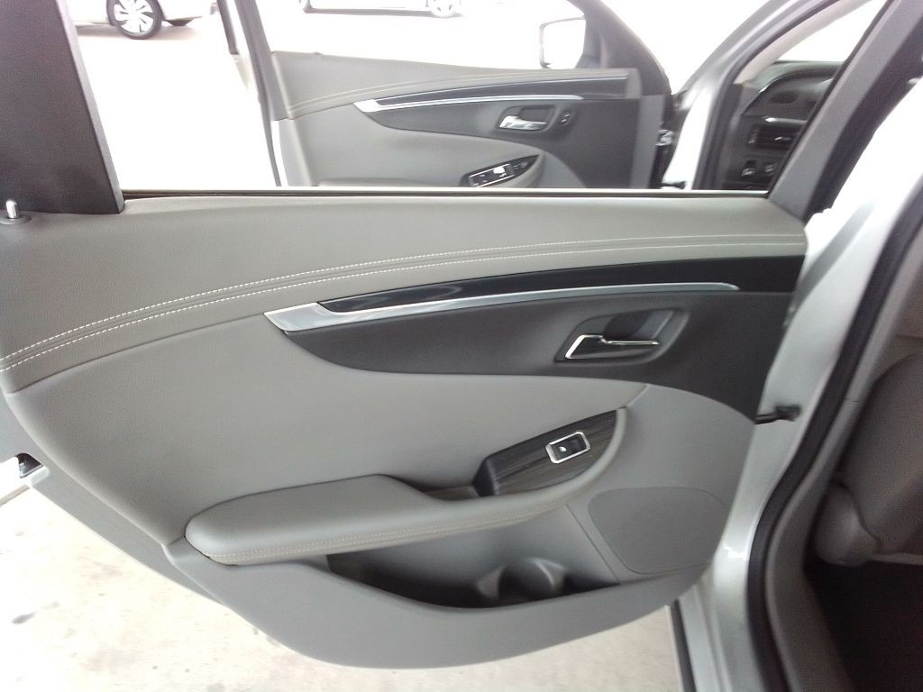 2019 Chevrolet Impala Image 18