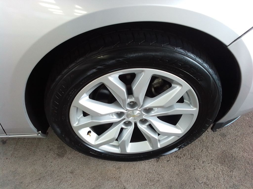 2019 Chevrolet Impala Image 24