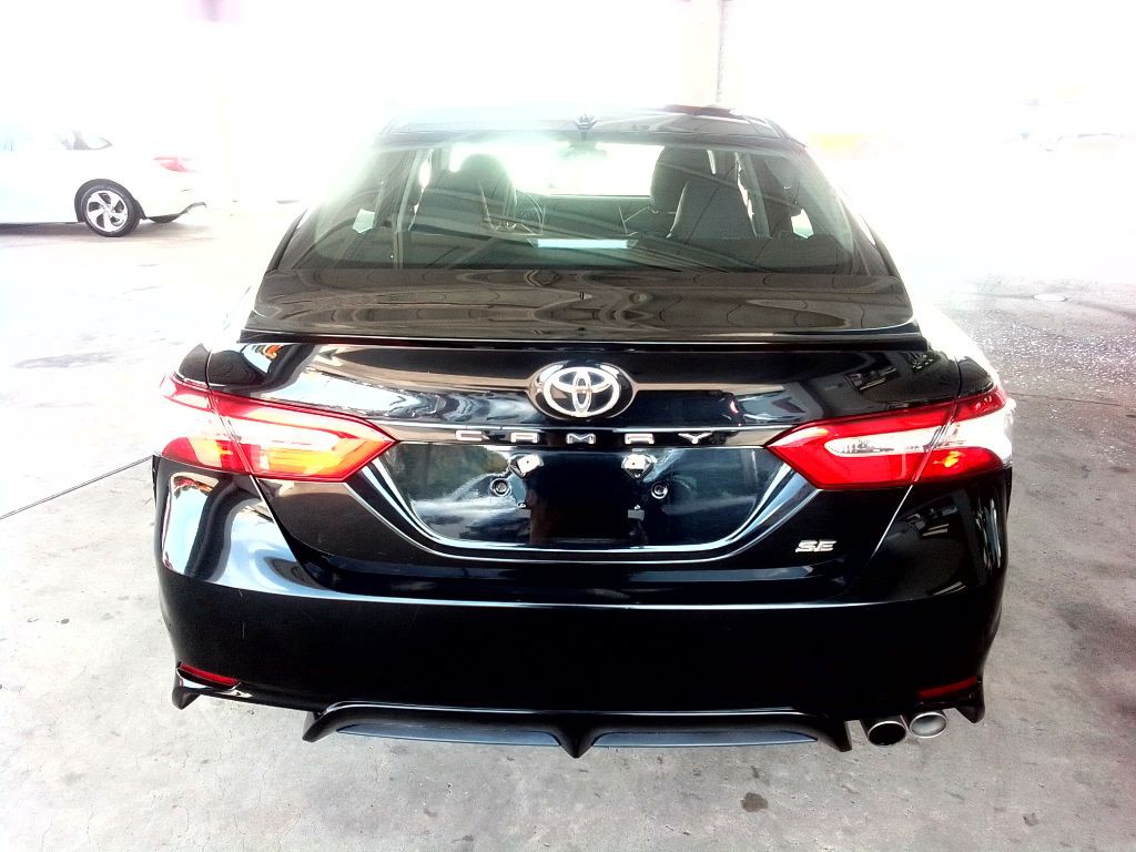 2020 Toyota Camry Image 2