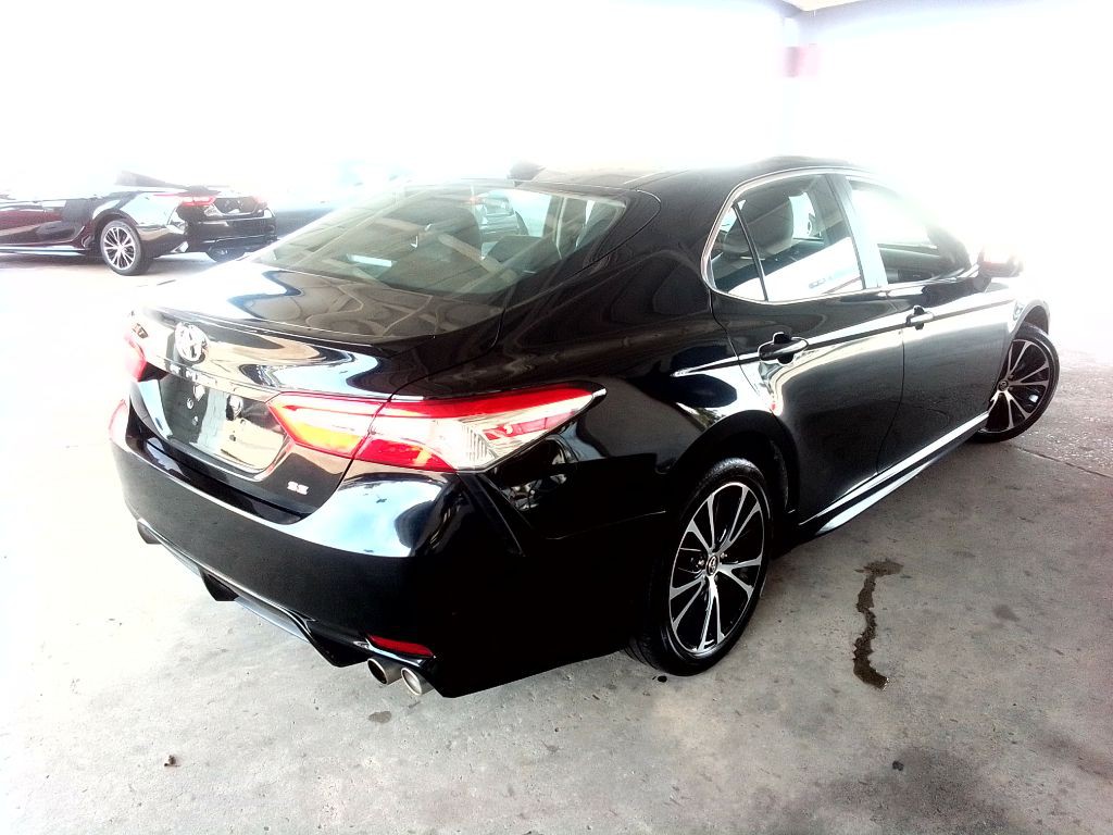 2020 Toyota Camry Image 5