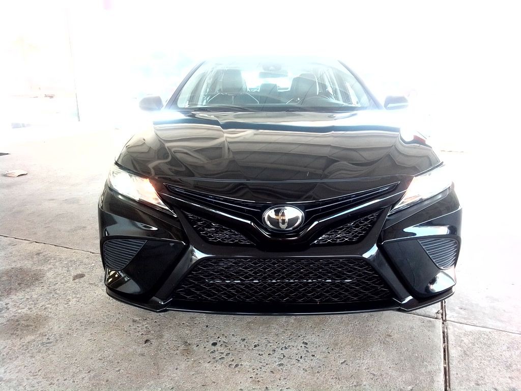 2020 Toyota Camry Image 6