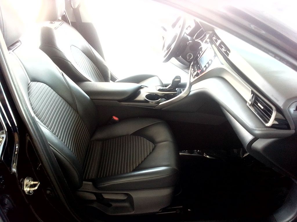 2020 Toyota Camry Image 14