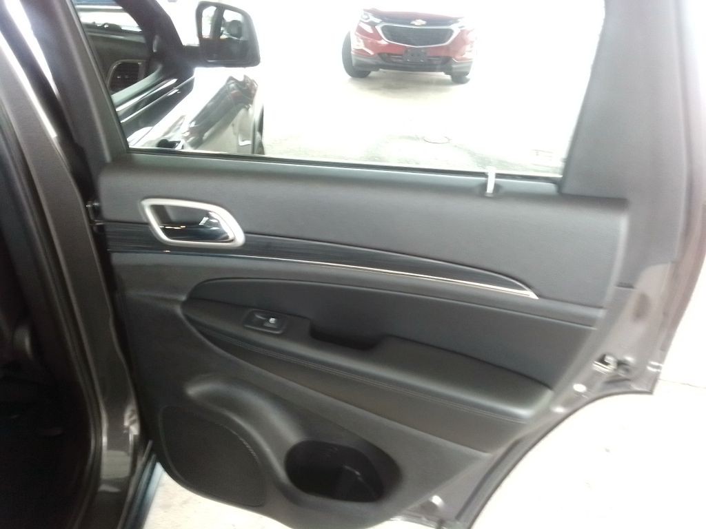 2020 Jeep Grand Cherokee Image 25