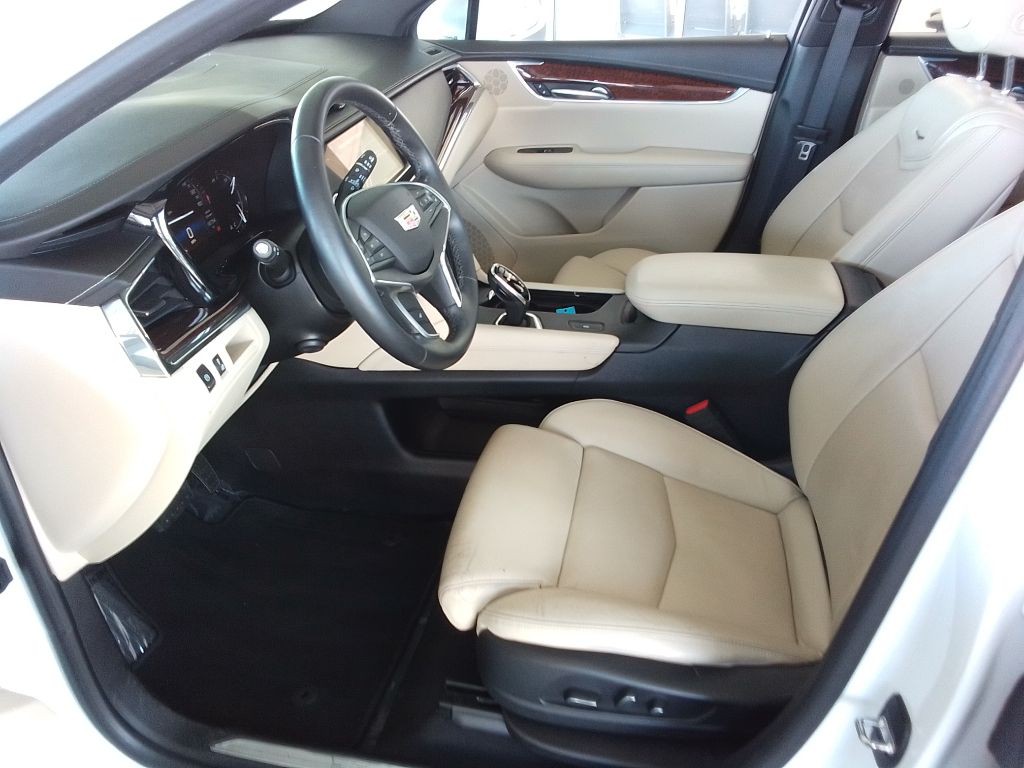 2017 Cadillac XT5 Image 18
