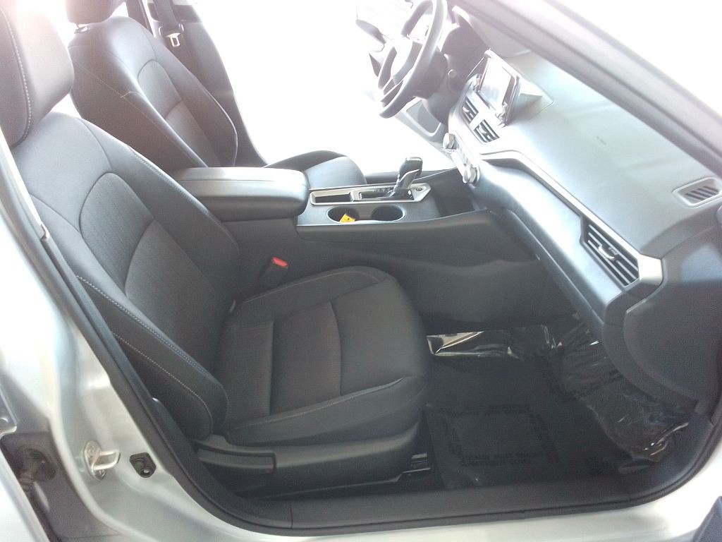 2023 Nissan Altima Image 17
