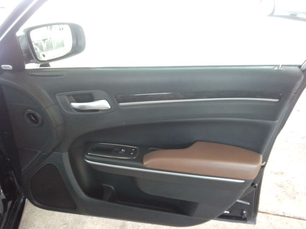 2019 Chrysler 300 Image 20