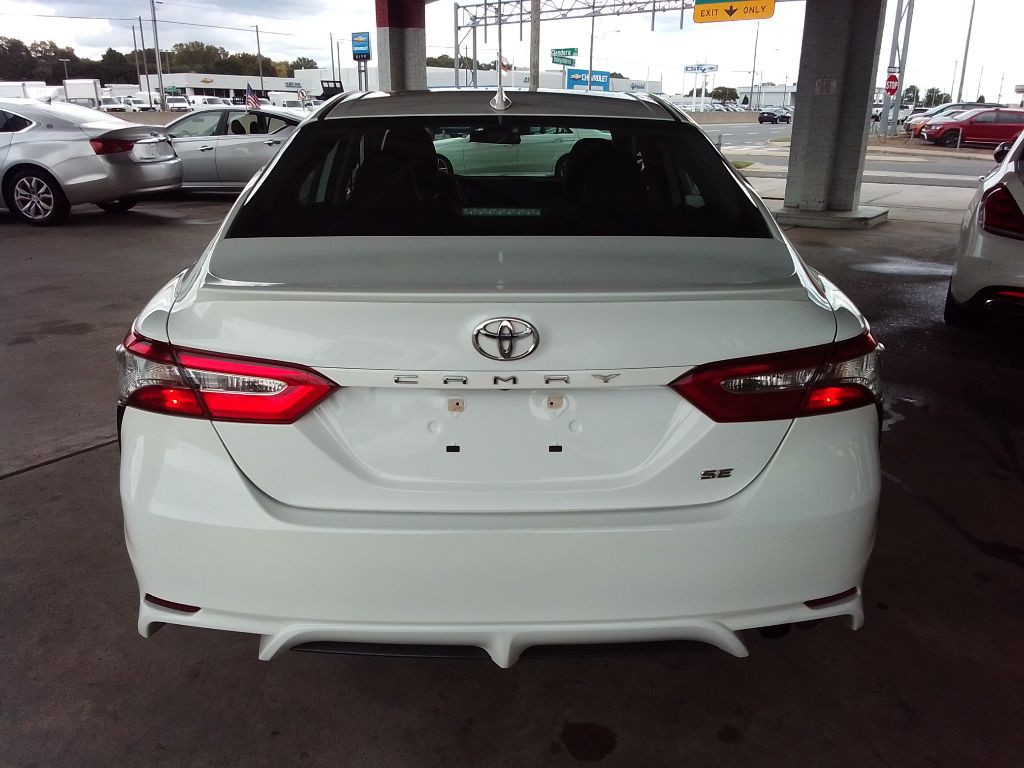 2019 Toyota Camry Image 6